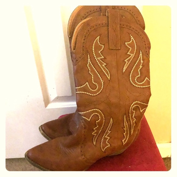 Very Volatile Shoes - Very Volitile Cowboy boots